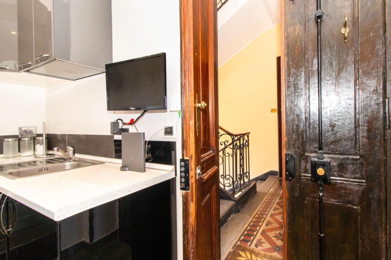 Borgo San Paolo Stylish Apt With Jacuzzi * Turin